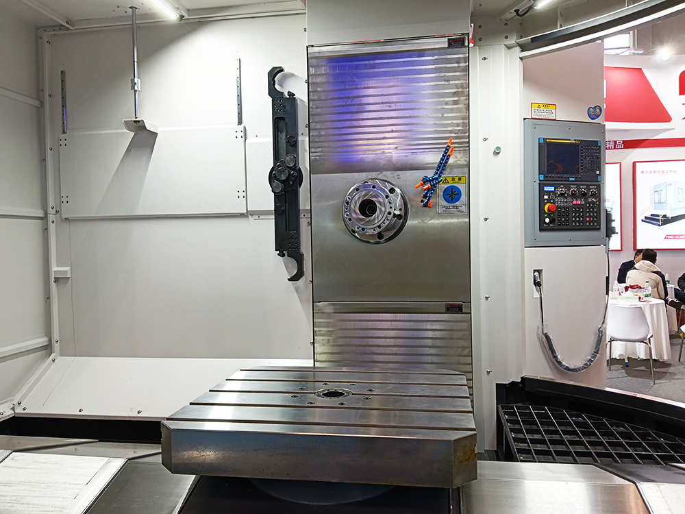 CNC Horizontal Machining Center